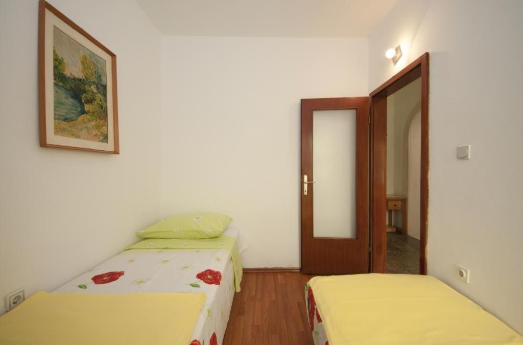 Apartments Kalajzic Pucisca Rum bild