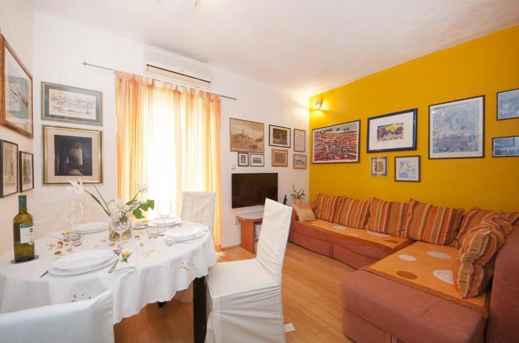 Apartments Kalajzic Pucisca Rum bild